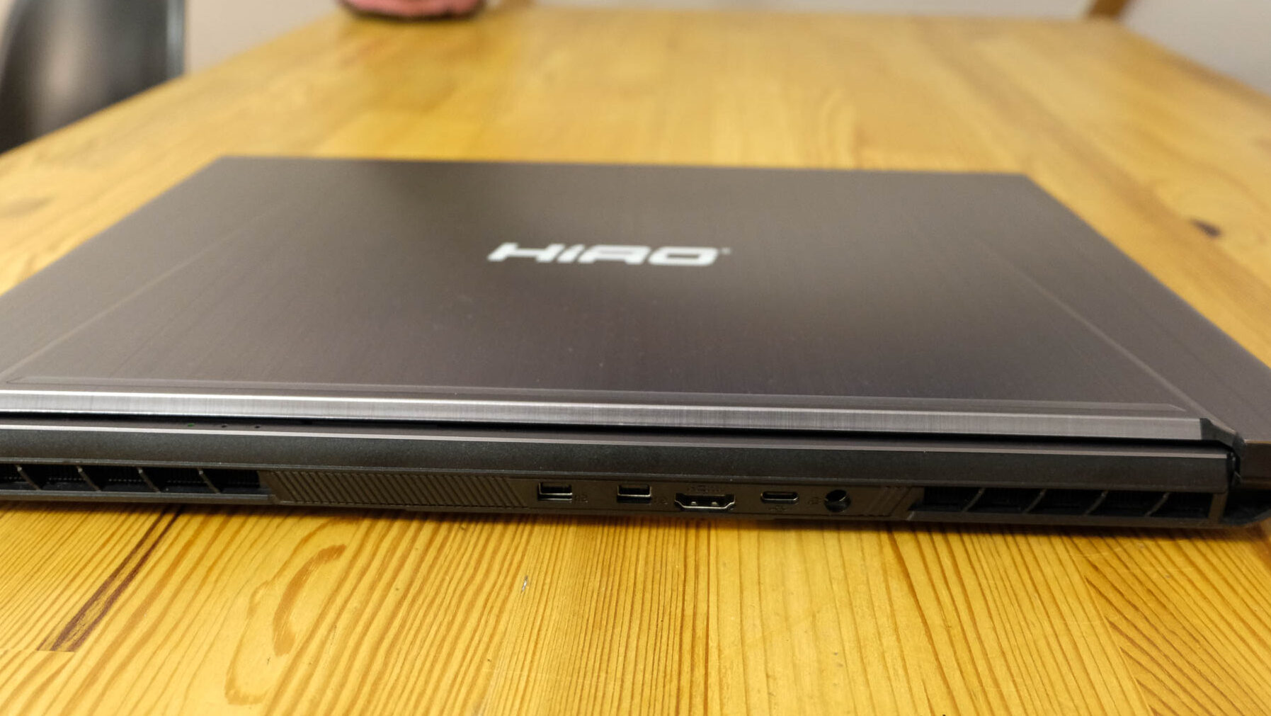 Laptop dla graczy Hiro 760 recenzja (4)