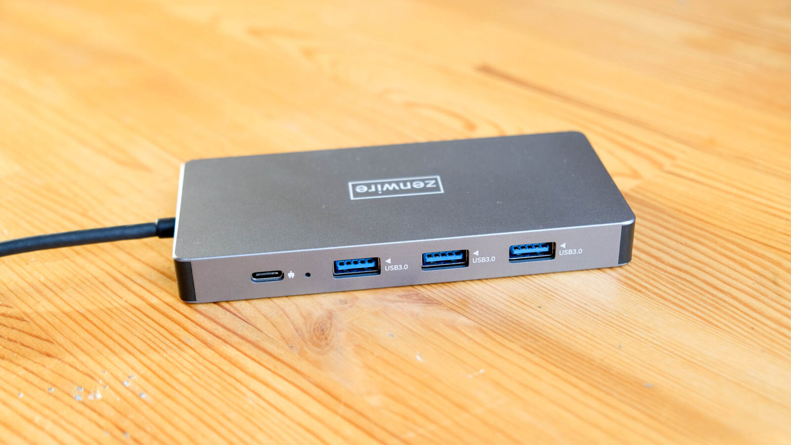 Adapter HUB Zenwire 10w1 USB-C Thunderbolt 3 recenzja test (1)